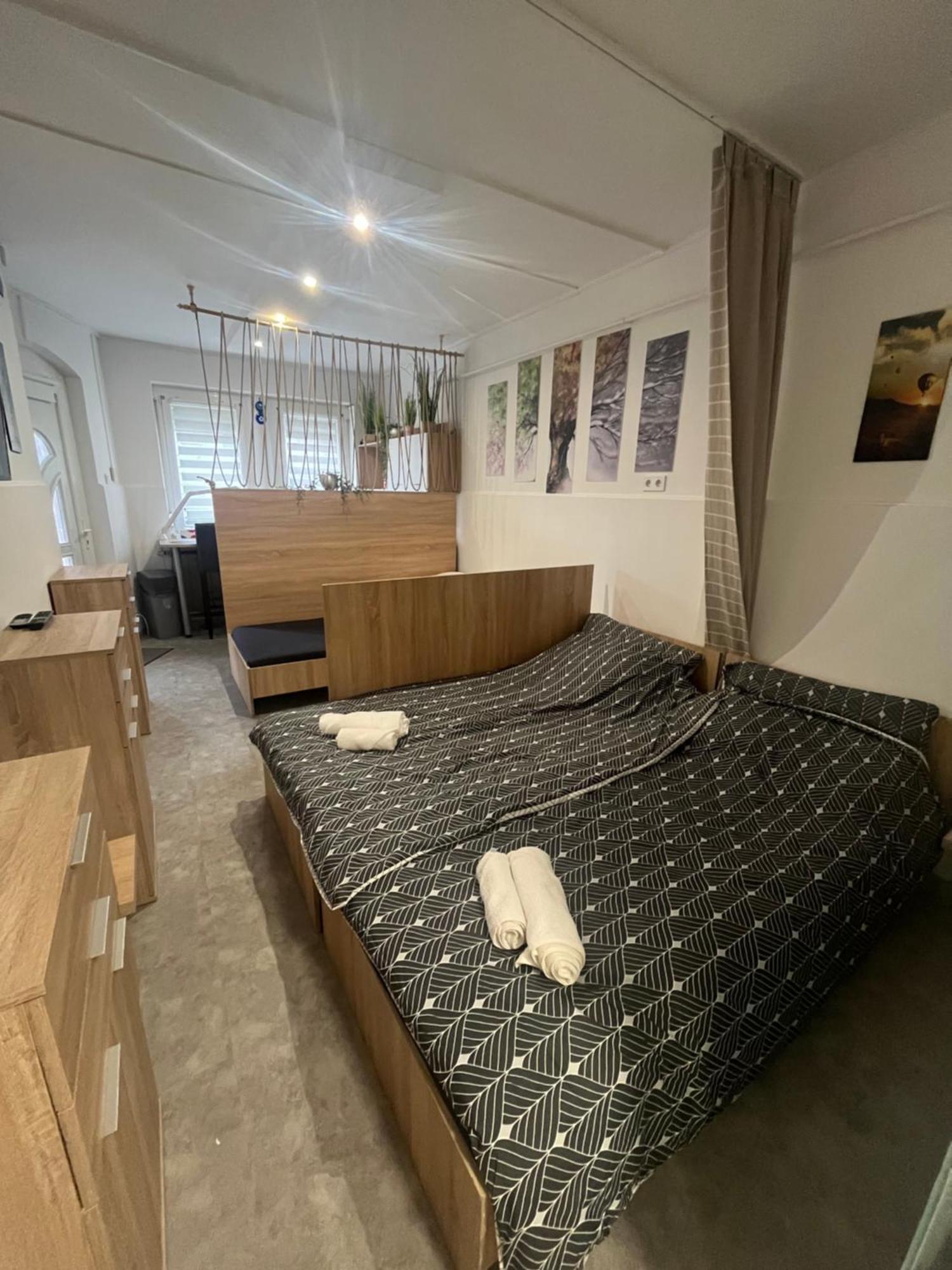 Jobarat Szallashely Szeged Ngoại thất bức ảnh