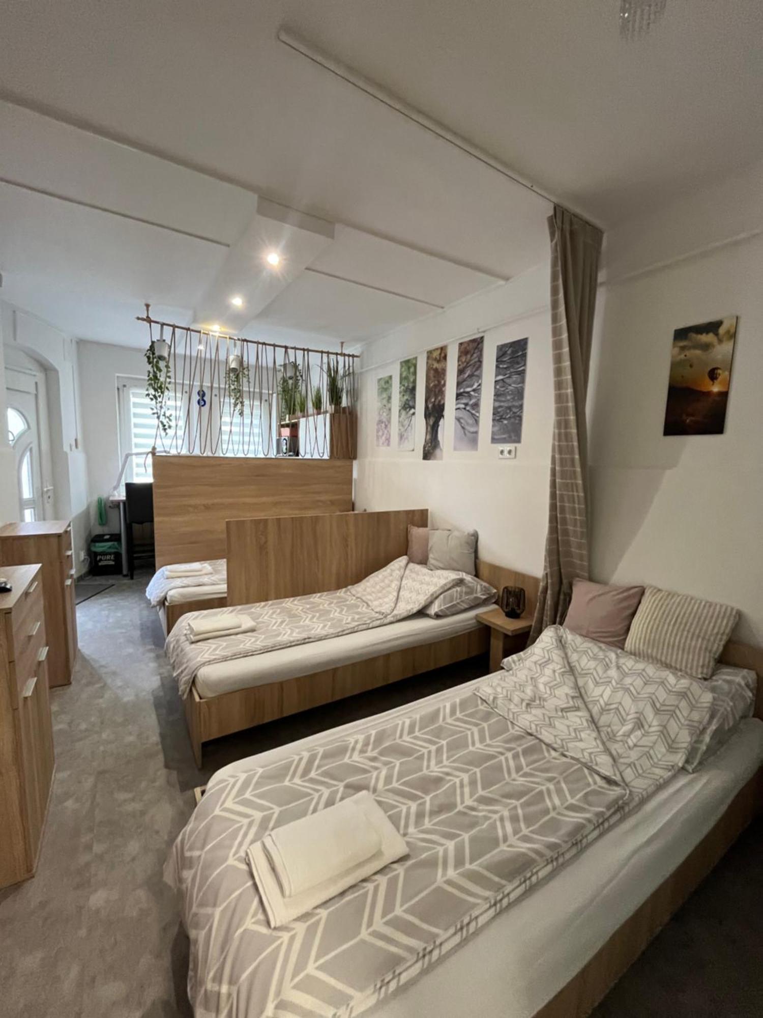 Jobarat Szallashely Szeged Ngoại thất bức ảnh